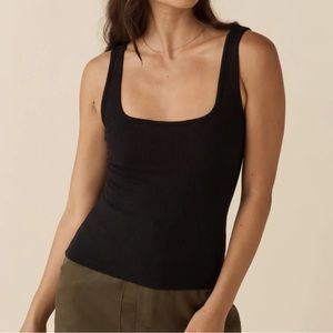 VETTA Capsule The Square Neck Fitted Tank